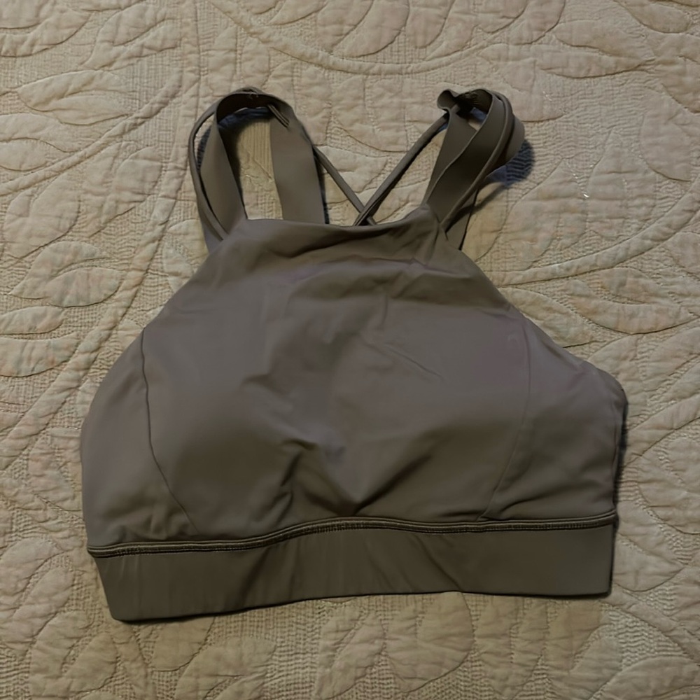 EUC Lululemon bra with removable cups